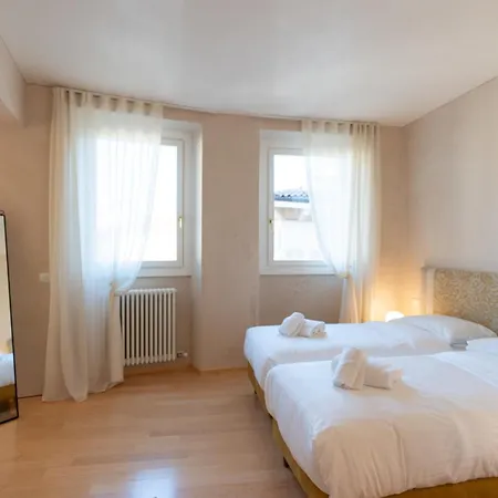Lussuosa Residenza Rubiani - Domus Διαμέρισμα *